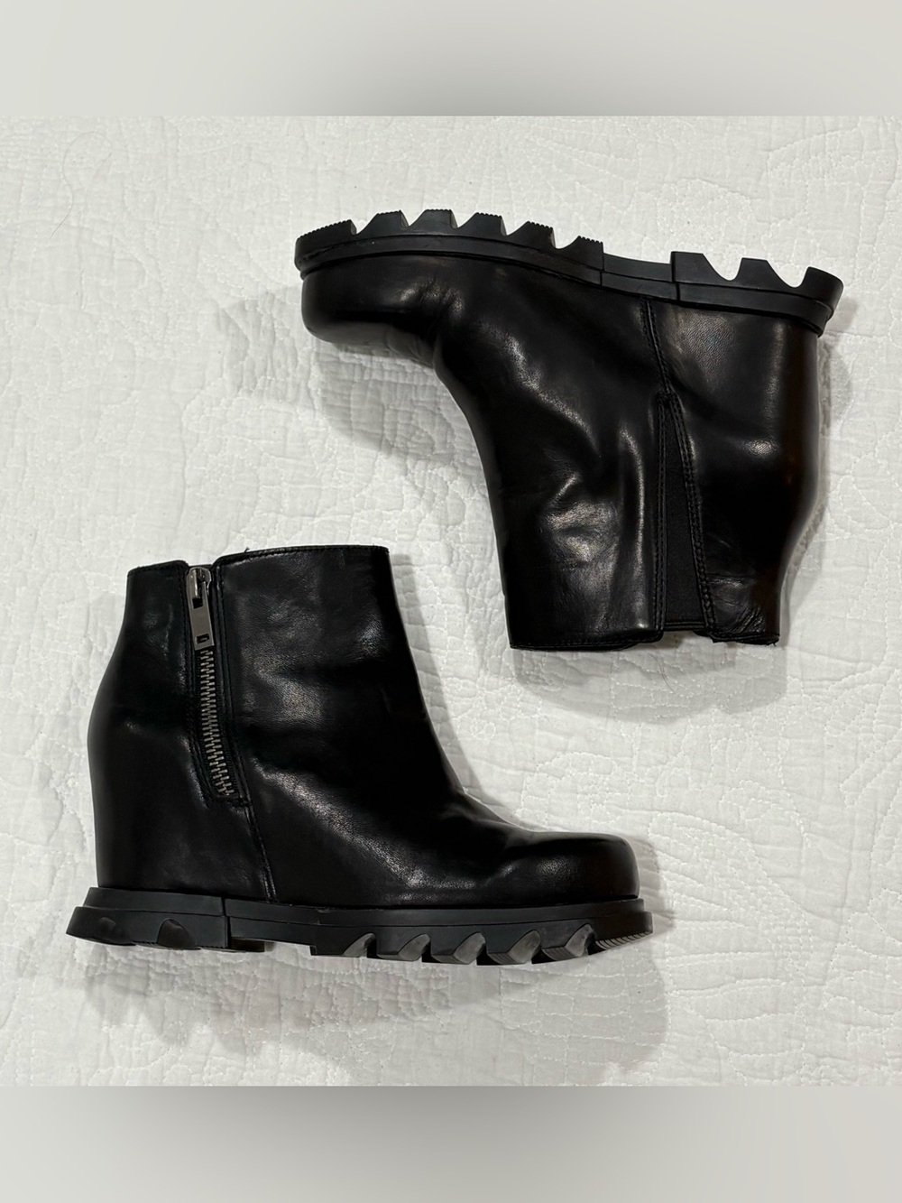 Sorel Joan Of Artic Edge Boots Women’s 6 USA Black Leather Ankle Booties